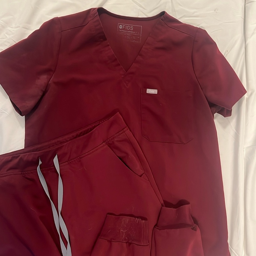 Figs Burgundy Set
